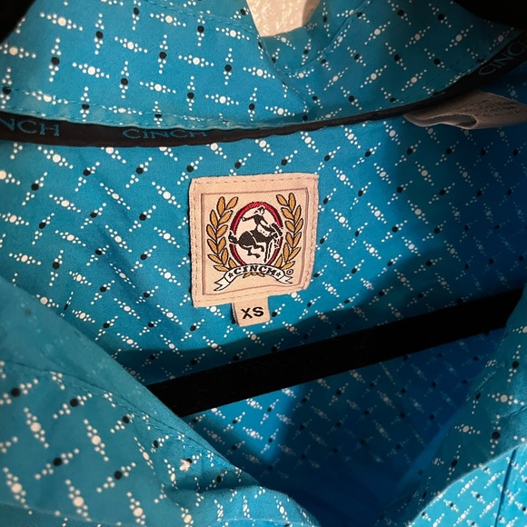 Men’s Cinch button down - Picture 2 of 3